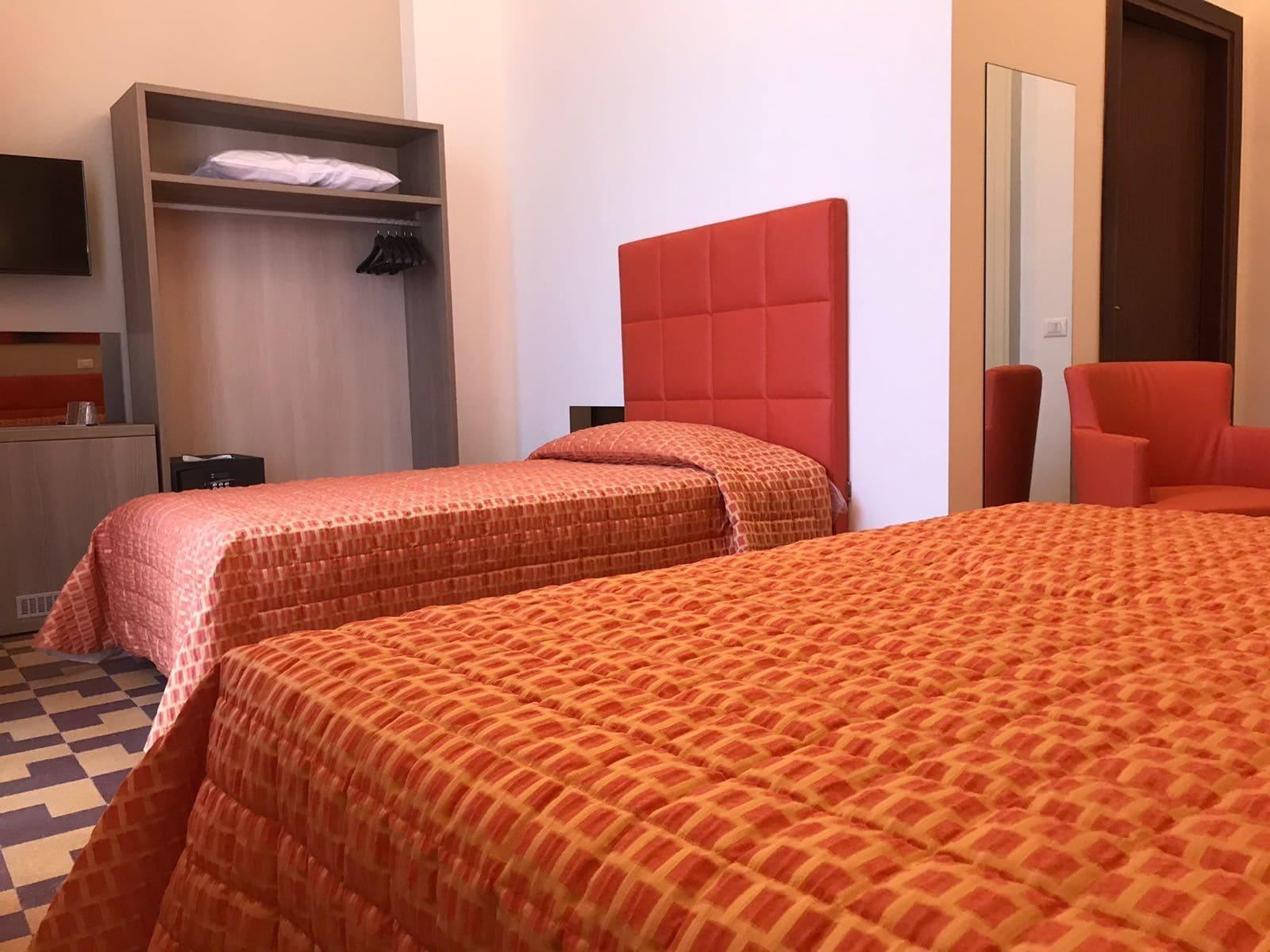 Moonlight Hotel&Suites 卡塔尼亚 外观 照片