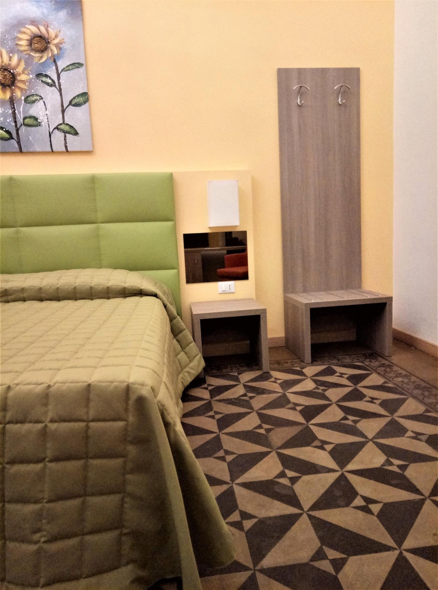 Moonlight Hotel&Suites 卡塔尼亚 外观 照片