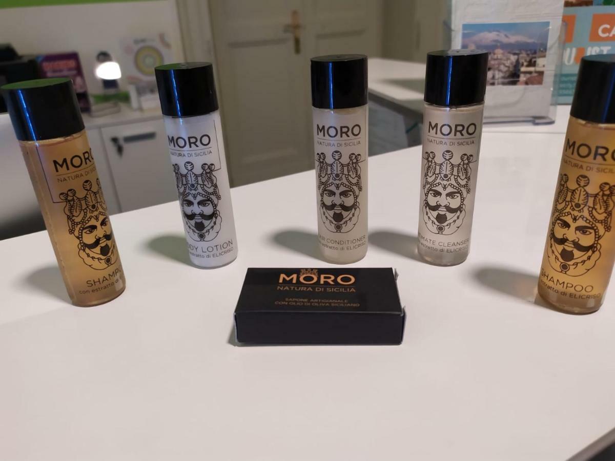 Moonlight Hotel&Suites 卡塔尼亚 外观 照片