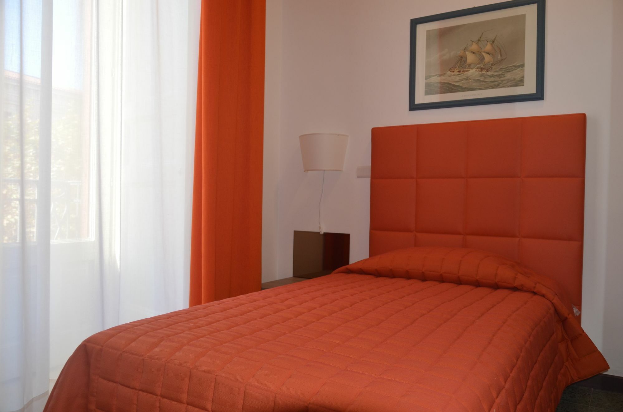 Moonlight Hotel&Suites 卡塔尼亚 外观 照片